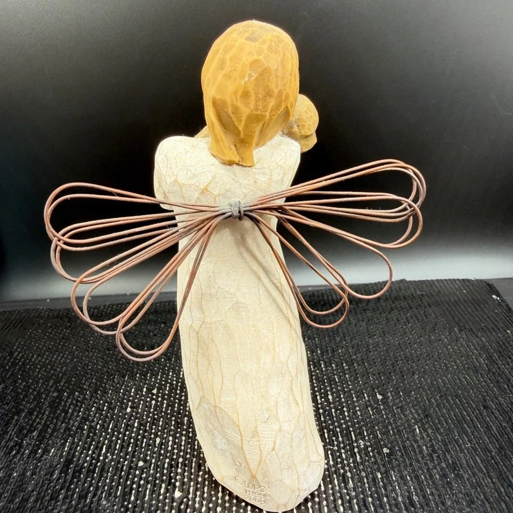 Willow Tree Angel of Friendship Figurine Susan Lordi Demdaco Dog Puppy 5 Inch